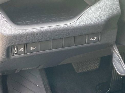 Used 2023 Toyota RAV4 XLE image 15