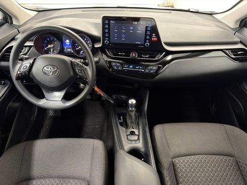 Used 2021 Toyota C-HR LE FWD image 15