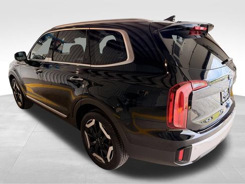 Used 2023 Kia Telluride S w/ S Sunroof Package AWD/4WD image 3