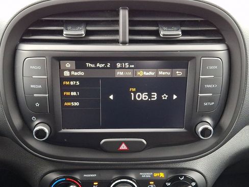 Used 2023 Kia Soul LX w/ LX Technology Package image 16