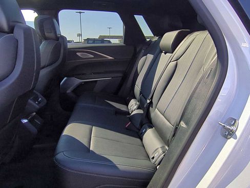 Used 2025 Cadillac Lyriq Sport image 24