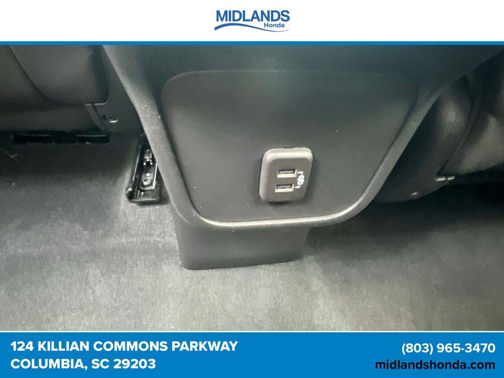 Used 2023 Chevrolet Equinox LT FWD image 27