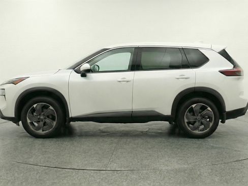 Used 2025 Nissan Rogue SV AWD/4WD image 5