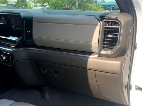 Used 2025 GMC Sierra 1500 SLT image 19