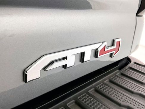 Used 2025 GMC Sierra 3500 AT4 w/ AT4 Premium Plus Package image 7