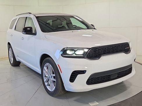 Used 2024 Dodge Durango GT RWD image 1