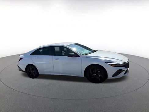 Used 2026 Hyundai Elantra Sport FWD image 2