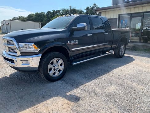 Used 2016 RAM 2500 Laramie w/ Convenience Group image 3