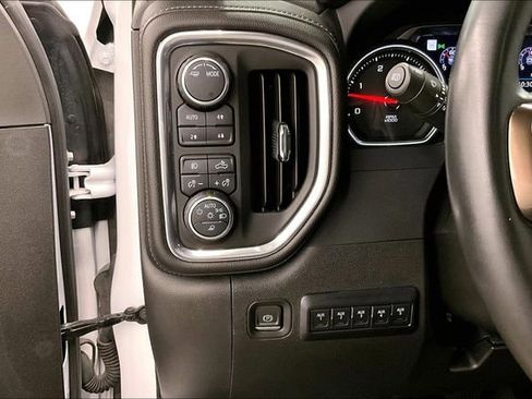 Used 2023 Chevrolet Silverado 2500 High Country w/ Safety Package II image 38