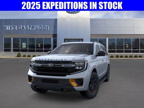 New 2025 Ford Expedition Tremor image 2