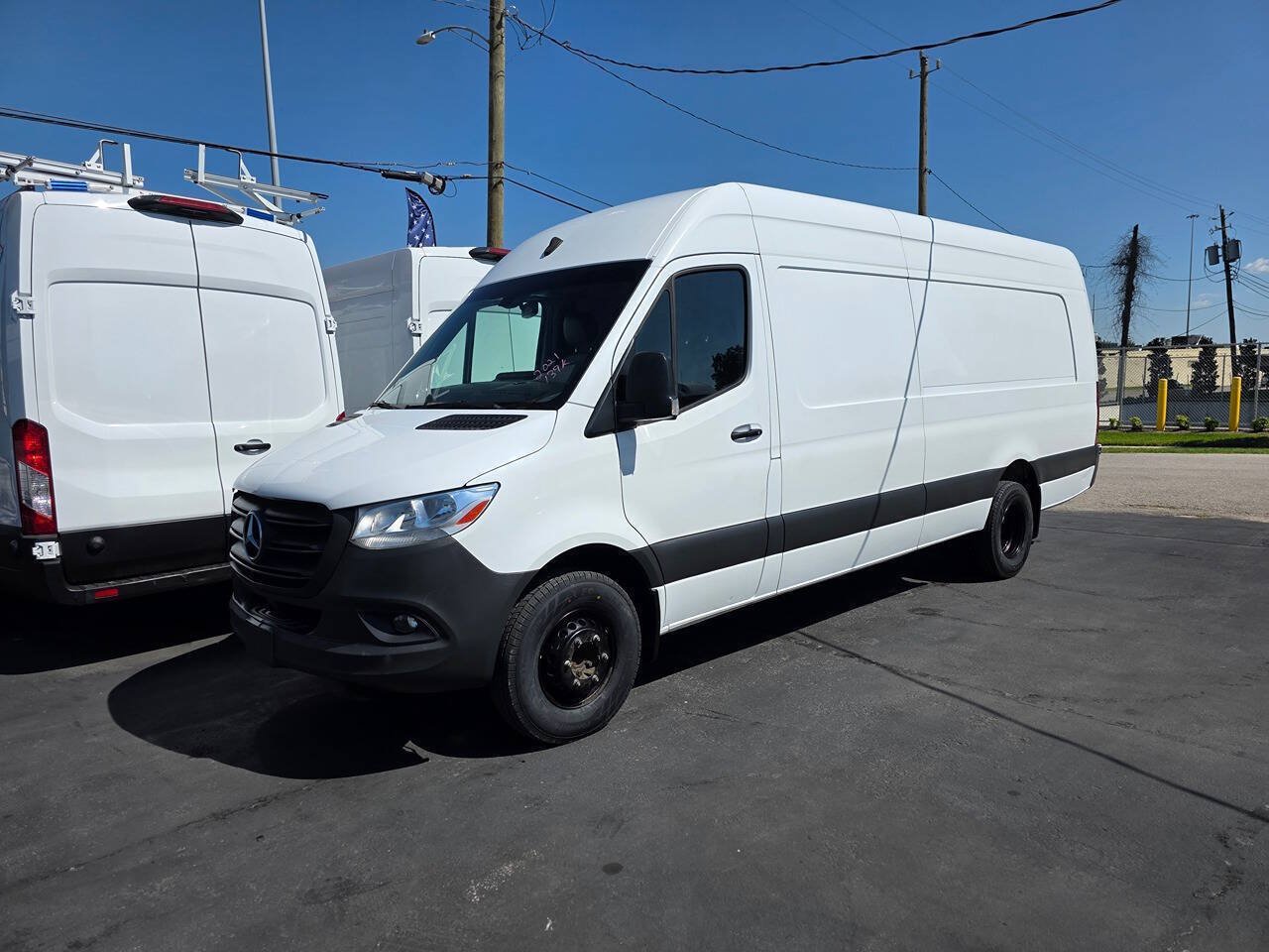 Used 2021 Mercedes-Benz Sprinter 3500 image 28
