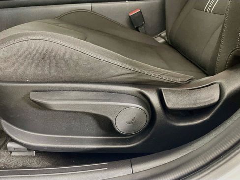 Used 2024 Hyundai Elantra SEL FWD image 21