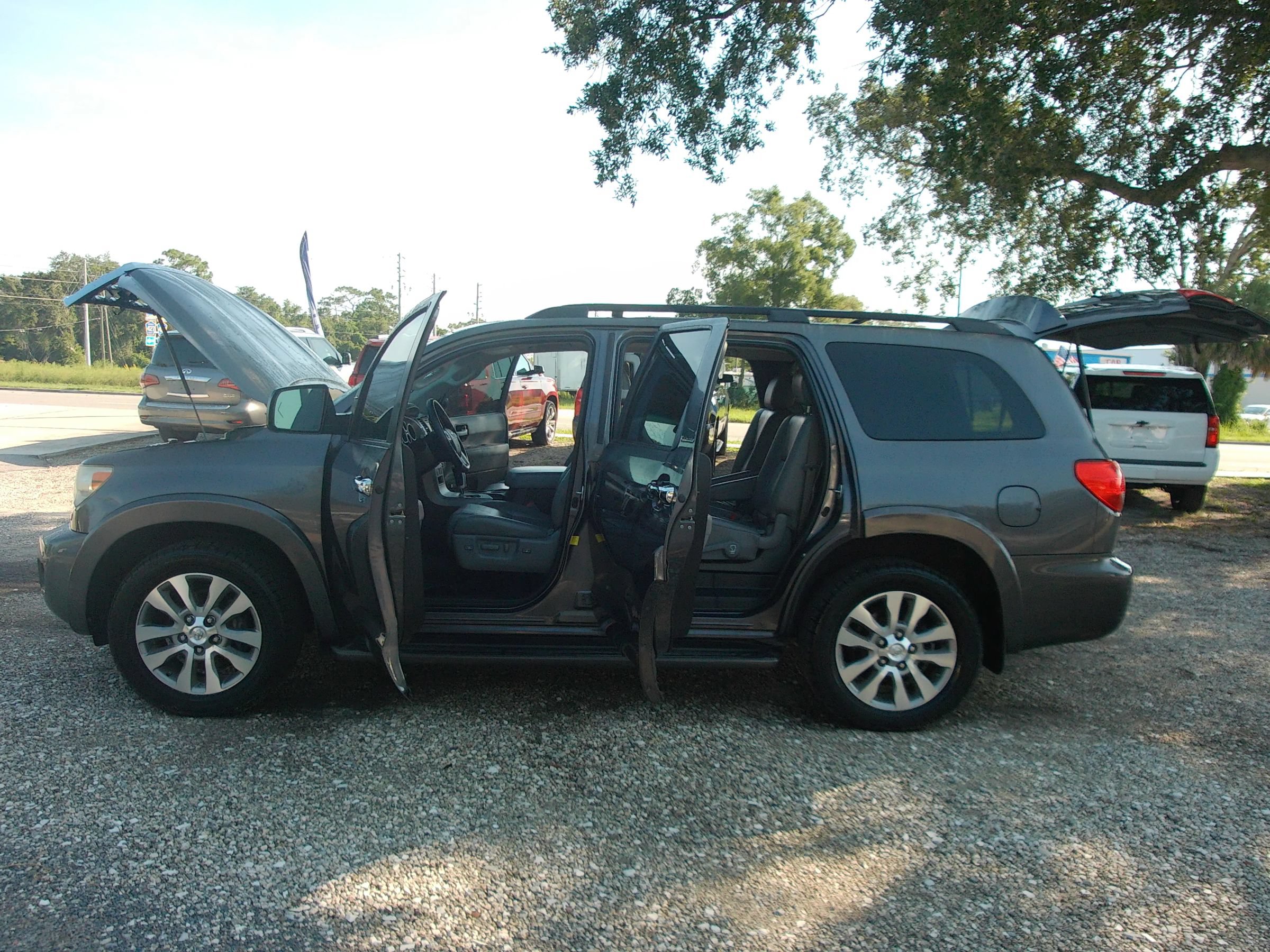Used 2014 Toyota Sequoia Limited RWD image 10