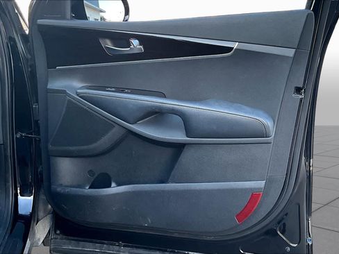 Used 2019 Kia Sorento L FWD image 22