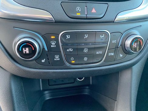 Certified 2022 Chevrolet Equinox LT image 17