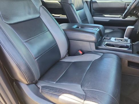 Used 2018 Toyota Tundra Limited w/ Limited Premium Package AWD/4WD image 21
