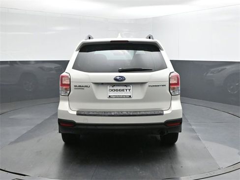 Used 2018 Subaru Forester 2.5i Touring w/ Popular Package #3B image 8