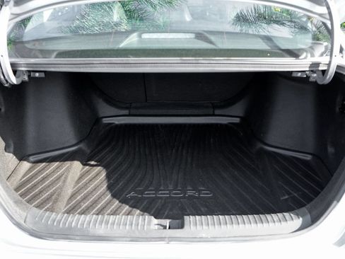 Used 2024 Honda Accord Touring image 8