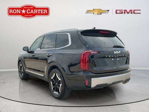 Used 2023 Kia Telluride S w/ S Sunroof Package FWD image 4
