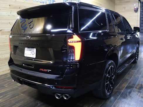 Used 2026 Chevrolet Suburban RST RWD image 5