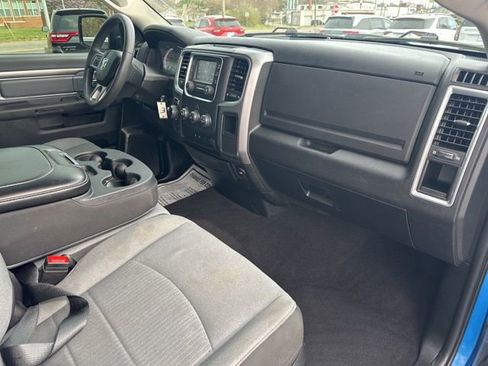 Used 2024 RAM 1500 Classic SLT AWD/4WD image 31