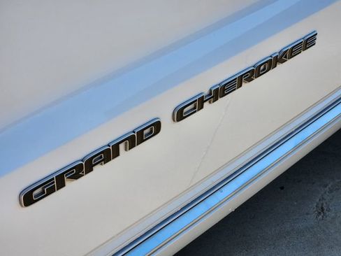 Certified 2021 Jeep Grand Cherokee Summit w/ Platinum Series Group image 11