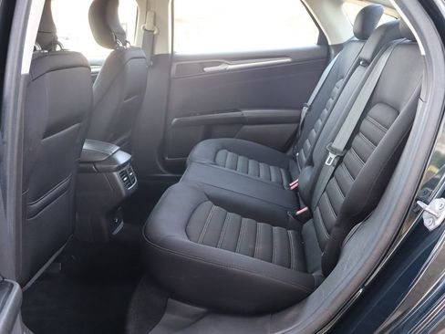 Used 2014 Ford Fusion SE FWD image 20