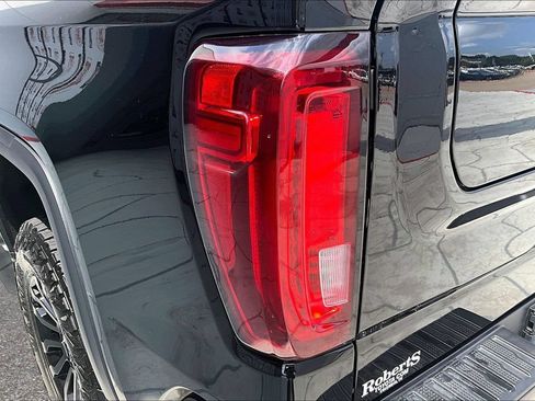 Used 2023 GMC Sierra 1500 AT4X AWD/4WD image 23