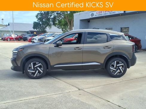 Certified 2025 Nissan Kicks SV w/ SV Premium Package image 18