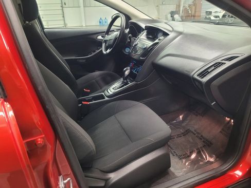 Used 2018 Ford Focus SE FWD image 20