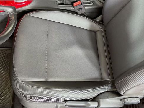 Used 2019 Volkswagen Beetle 2.0T S FWD image 19