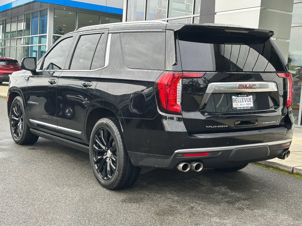 Used 2024 GMC Yukon Denali w/ Denali Reserve Package AWD/4WD image 3