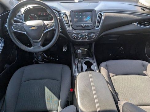 Used 2017 Chevrolet Malibu Hybrid FWD image 16