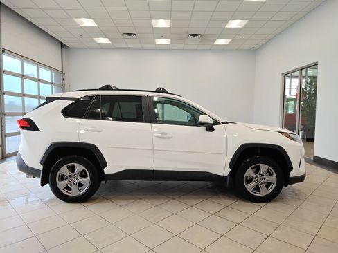 Used 2025 Toyota RAV4 XLE w/ Convenience Package AWD/4WD image 2