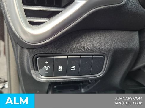 Used 2025 Kia Soul LX w/ LX Technology Package FWD image 29