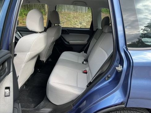 Used 2017 Subaru Forester 2.5i w/ Alloy Wheel Package AWD/4WD image 19
