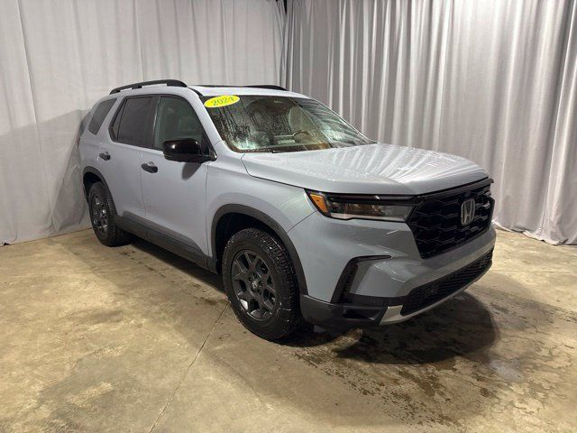 Used 2024 Honda Pilot TrailSport image 9