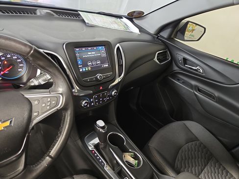 Certified 2019 Chevrolet Equinox LT FWD image 23