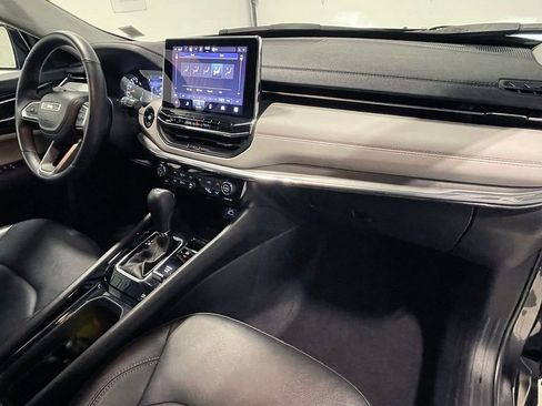 Used 2022 Jeep Compass Limited image 26