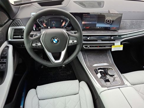 New 2026 BMW X5 xDrive40i image 2
