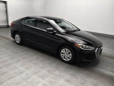 Used 2018 Hyundai Elantra SE w/ Cargo Package FWD image 11