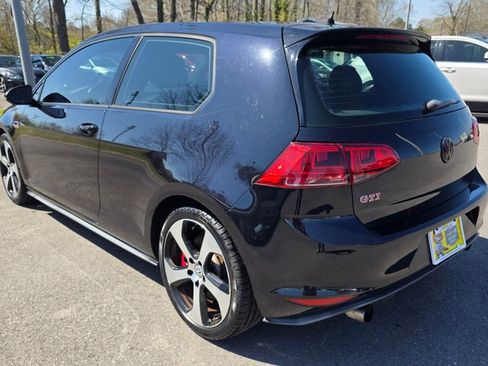 Used 2016 Volkswagen Golf S image 7