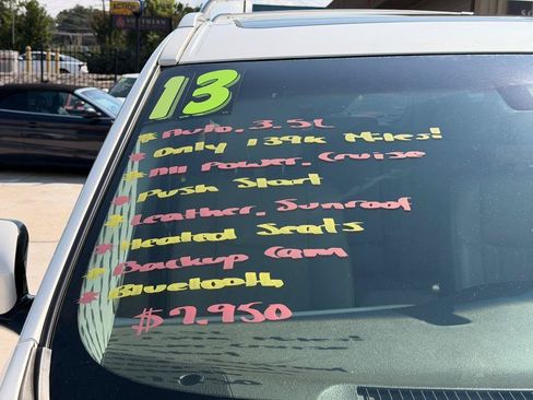 Used 2013 INFINITI JX35 FWD w/ Premium Pkg image 2
