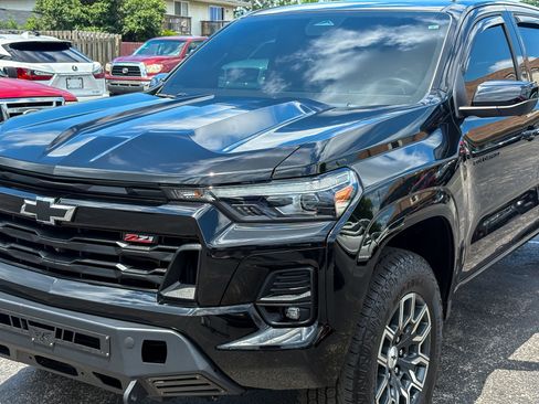 Used 2023 Chevrolet Colorado Z71 w/ Z71 Convenience Package 2 AWD/4WD image 8