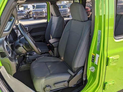 Used 2026 Jeep Wrangler Sport AWD/4WD image 30