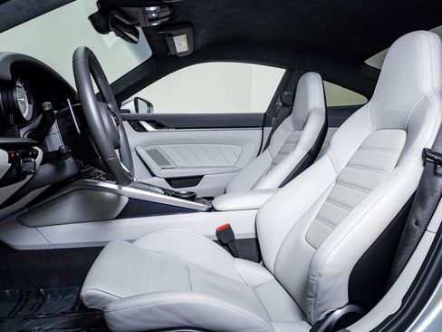 Certified 2021 Porsche 911 Turbo S image 5