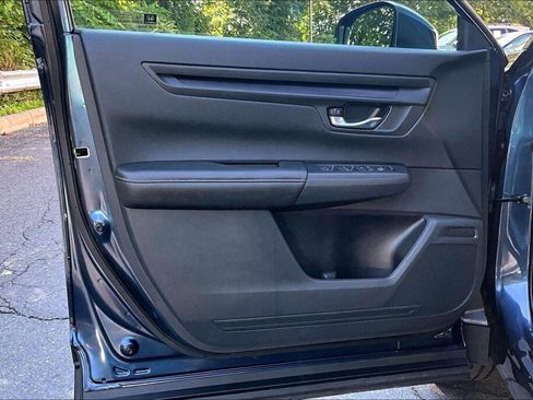 Used 2025 Honda CR-V EX image 13