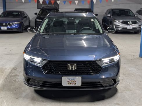 Certified 2025 Honda Accord SE image 4