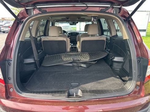 Used 2022 Honda Pilot Touring image 11