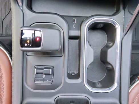 Used 2023 GMC Sierra 1500 Denali Ultimate image 15